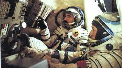 Первый космонавт болгарии
